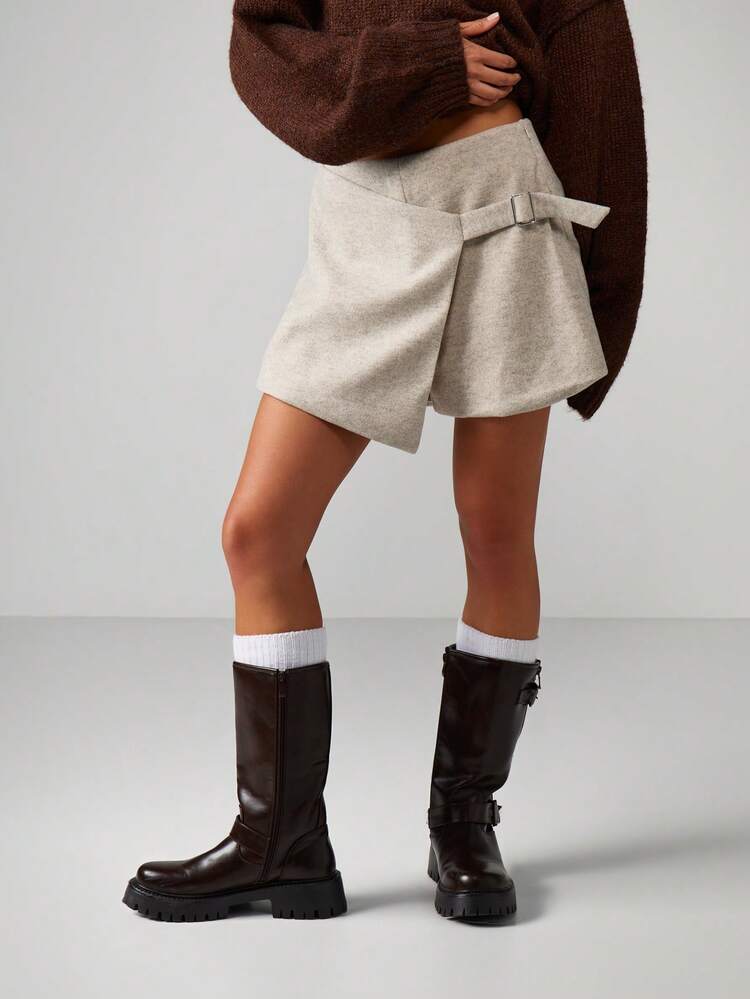 MISSGUIDED Gonna con risvolto in stile lana con dettaglio fibbia, adatta per l'autunno e l'inverno