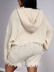 Slaydiva 2025 秋冬新品 纯色卡其色流苏连帽短裤针织套装 大码女装 - 卡其色 - 查看 2