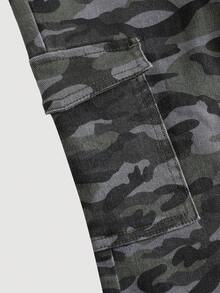 SHEIN 少女Y2K低腰休闲日常迷彩印花口袋喇叭牛仔裤，工装喇叭裤，适合秋冬季节参加锐舞派对和街头潮流，也适合上学、居家和旅行穿着，美式街头时尚Y2K简约休闲日常百搭款 - 中等水洗藍 - 查看 3