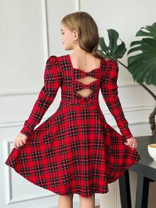 SHEIN Serisse Kids Tween Girls Cute Elegant Back 3D Bow Decoration Dress, Casual Simple Elegant Red Plaid Dress, , Birthday Dress, Princess Dress, Tween Girls Christmas Dress, Teen Clothing, College Dress,Bow Dress, Long-Sleeved Dress, Winter Dress - Red - View 3