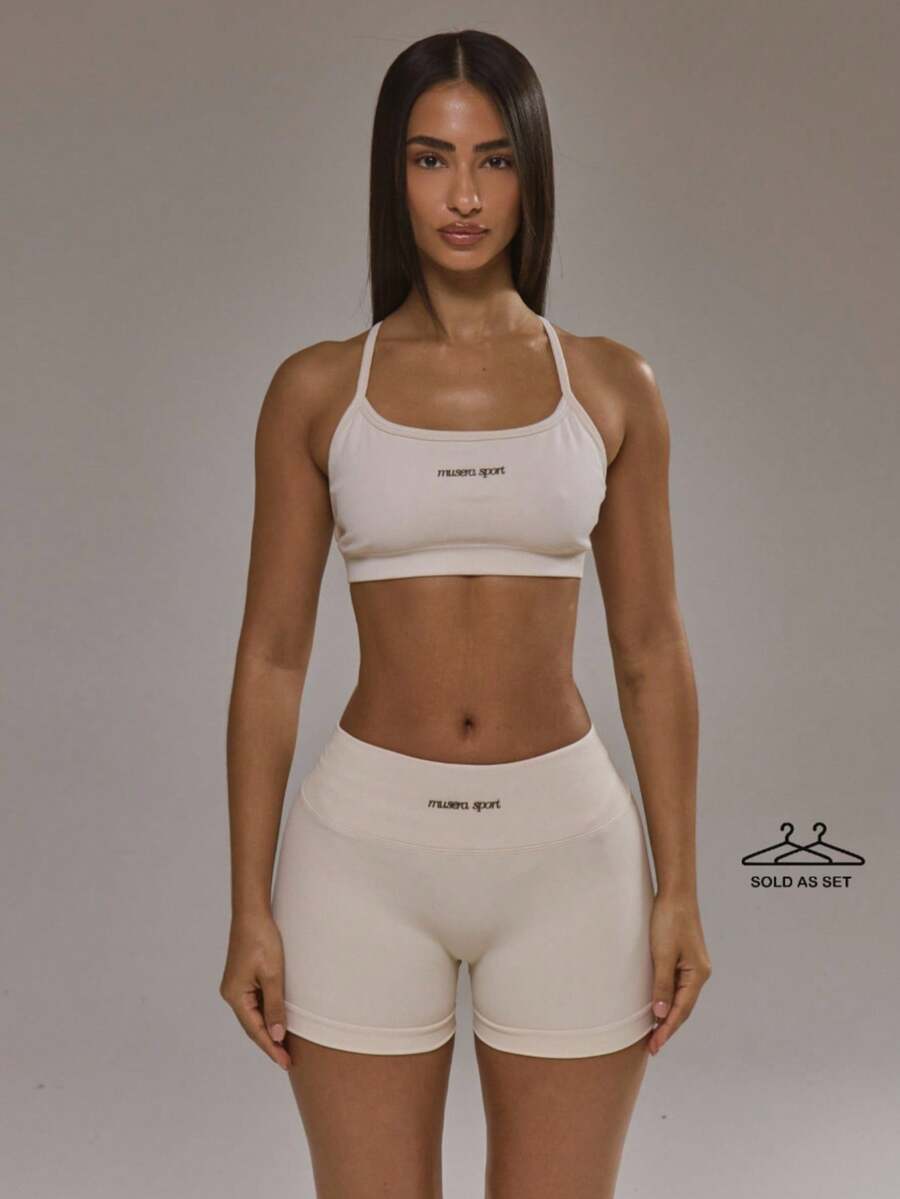 Musera Sport 交叉背带运动文胸和提臀短裤套装，适合秋季运动、健身房锻炼、瑜伽、普拉提、日常休闲等场合。 - 白色 - 查看 1