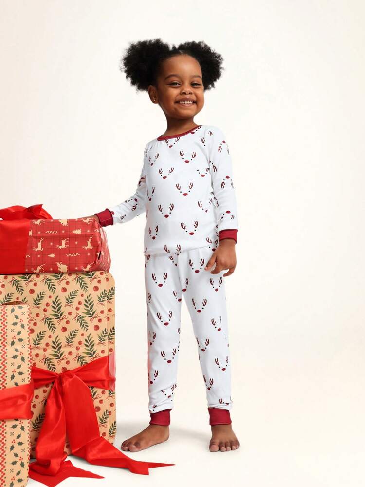 Reindeer Print Long Sleeve Pajama Set