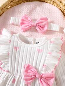 SHEIN 0-9个月新生女宝宝休闲多功能舒适可爱甜美圆领长袖连衣裙，配柔软可爱的爱心图案蝴蝶结，女宝宝连衣裙+发带，女宝宝四季皆宜的服装 - 白色 - 查看 5