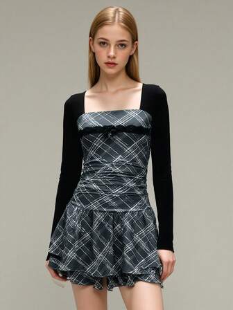 JNSQ 少女修身拼色格子连衣裙，适合秋冬日常穿着、户外活动、度假、街头服饰、派对和休闲