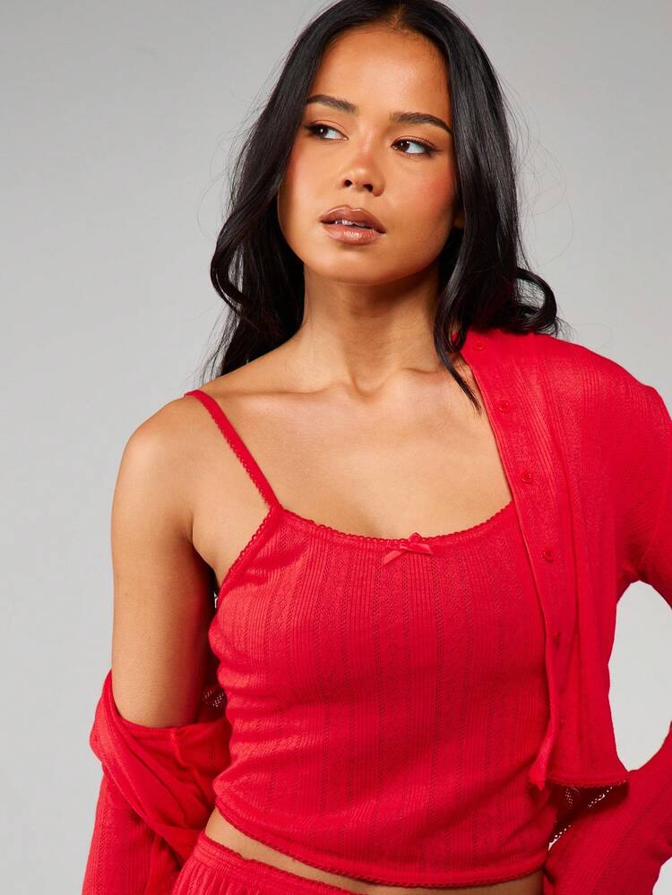 MISSGUIDED Conjunto de pijama de tres piezas de punto calado con cuello de pico, cárdigan y pantalones cortos, acogedor y de punto acanalado