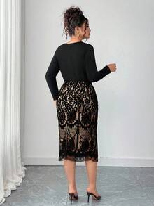 SHEIN PETITE CURVE Váy ren ôm dáng cổ chữ V tay dài thanh lịch cỡ lớn - màu đen - Xem 2