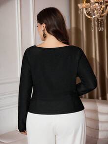 Modelyn Plus Size Women's Solid Color Metal Shoulder Connection Cold ShoulderFashion T-Shirt - Black - View 2