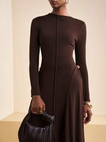 Zivah 2025秋冬新款通勤优雅棕色针织保暖磨毛腋下金属纽扣装饰女士长裙，适合旅行、购物、通勤、约会、派对、聚会、早午餐、机场穿着、圣诞节、新年、节日、不对称设计、女士办公室穿着、婚礼宾客礼服-A - 棕色 - 查看 5