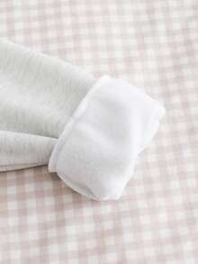 Genkimix Kids 1 件女童灰色 2 合 1 卡通印花卫衣，拼接设计，学院风条纹领上衣，适合旅行、上学、郊游 - 灰色 - 查看 9