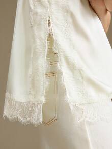 Ontre 女士象牙色缎纹斜纹面料，舒适柔软，蕾丝饰边，细肩带侧开衩设计，百搭时尚，尽显高雅气质，适合度假、都市休闲、商务通勤等多种场合，高品质机场穿搭上衣 - 白色 - 查看 2