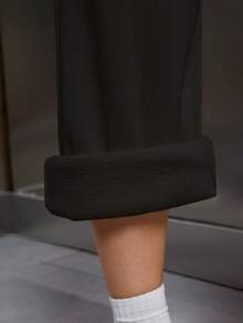 SHEIN PETITE 女士弹力腰直筒黑色长裤，适合春季、秋季、冬季、感恩节、新年、万圣节、休闲、优雅、通勤、圣诞节等场合穿着。 - 黑色 - 查看 7