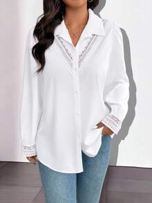 SHEIN PETITE Blusa blanca con cuello en V y ribete de encaje, camisa elegante con encaje calado y estilo primaveral - Blanco - Ver 6