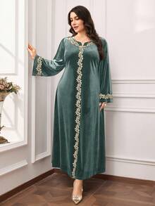 Al Najma Plus Size Women Elegant Vine Embroidery Arabic Style Dress