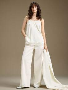 Ontre 女士象牙色缎纹斜纹面料，舒适柔软，蕾丝饰边，细肩带侧开衩设计，百搭时尚，尽显高雅气质，适合度假、都市休闲、商务通勤等多种场合，高品质机场穿搭上衣 - 白色 - 查看 6