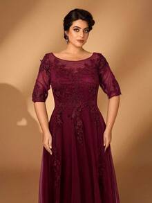 Serin 大码夏季浪漫优雅圆领七分袖蕾丝撞色网纱A字下摆奢华贴花连衣裙，适合晚宴、约会、舞会、单身派对、音乐节、度假、婚礼、新娘母亲礼服、情人节等场合。 - 酒紅色 - 查看 5