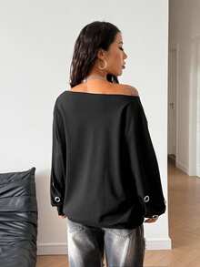 StreetHx 秋季女款斜肩宽松超大黑色卫衣，饰有铆钉，朋克风格 - 黑色 - 查看 3