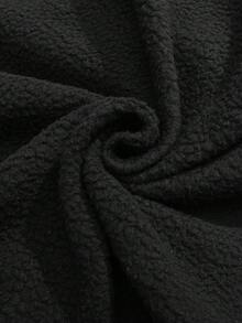 ROMWE MEN Casual 保暖内衬长袖外套，饰有英文刺绣，短款设计，适合秋冬季穿着。 - 黑色 - 查看 6