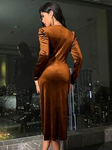 秋季优雅丝绒裹身长裙女装 - 棕色 - 查看 2