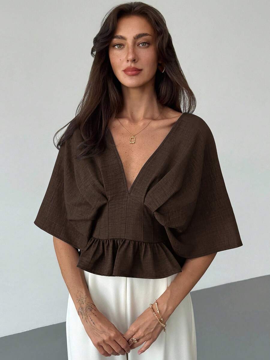 Aloruh 女士纯色深V领蝙蝠袖褶皱性感衬衫 - 咖啡棕 - 查看 1