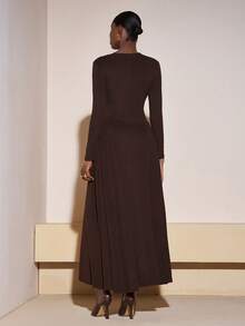 Zivah 2025秋冬新款通勤优雅棕色针织保暖磨毛腋下金属纽扣装饰女士长裙，适合旅行、购物、通勤、约会、派对、聚会、早午餐、机场穿着、圣诞节、新年、节日、不对称设计、女士办公室穿着、婚礼宾客礼服-A - 棕色 - 查看 3