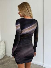 Aloruh 女士优雅灰色扎染印花圆领长袖褶皱迷你修身连衣裙，派对礼服，Y2K风格连衣裙，适合秋冬季穿着 - 深灰色 - 查看 3