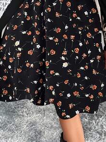 SHEIN Young Girl Casual Round Neck Long Sleeve Solid Color Patchwork Ditsy Floral Long Sleeve Dress