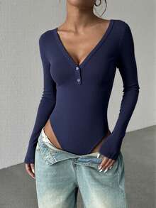 SHEIN PETITE 女士秋冬美式性感纽扣V领弹力修身连体衣 - 藏蓝色 - 查看 3