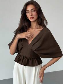 Aloruh 女士纯色深V领蝙蝠袖褶皱性感衬衫 - 咖啡棕 - 查看 3