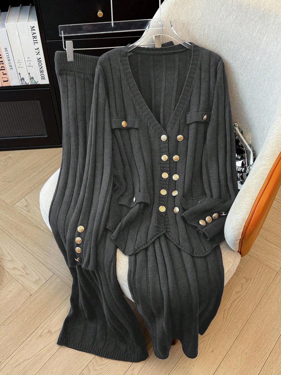 GlowEve CURVE Plus Size Button Decor V-Neck Long Sleeve Sweater Set - Dark Grey - View 1
