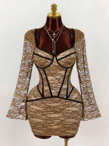 Amplova فستان مناسب للمقاسات الكبيرة، أنيق وجذاب بأكمام جرس من الدانتيل