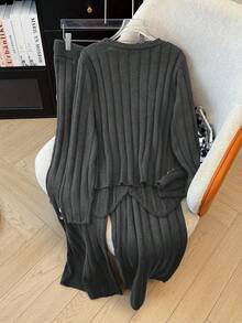 GlowEve CURVE Plus Size Button Decor V-Neck Long Sleeve Sweater Set - Dark Grey - View 2