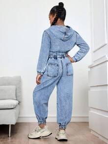 SHEIN 2pcs/Set Tween Girls Y2k Vintage Fashion Casual Pocket Loose Hoodie  Blue Denim Sweatshirt And Drawstring Waist Jogger Pants Set Fall WInter,Versatile And Casual For Girls Fall/Winter Dailywear Outfits,Girls Christmas Outfits,Girls New Year Clothes,Thanksgiving Outfit For Girls,Girls Winter Jeans,Teen Denim Clothes,Winter Clothes, Teen Street Jacket,Teen Jean Pants,Jogger Jean,Bellbottoms Jeans,Women Boot Cut Jeans, Wash Jeans - Dark Wash - View 3