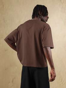 SUMWON Áo thun crop-fit oversized họa tiết in đậm phong cách đường phố thường ngày - Màu nâu Sô-cô-la - Xem 2