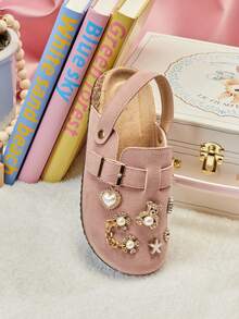 Mini mi #SweetieWalk Dép xỏ ngón quai sau bằng da lộn giả màu hồng đính ngọc trai và gấu bông cho trẻ em – Giày lười ấm áp cho đôi chân nhỏ nhắn tinh nghịch - Hồng - Xem 5