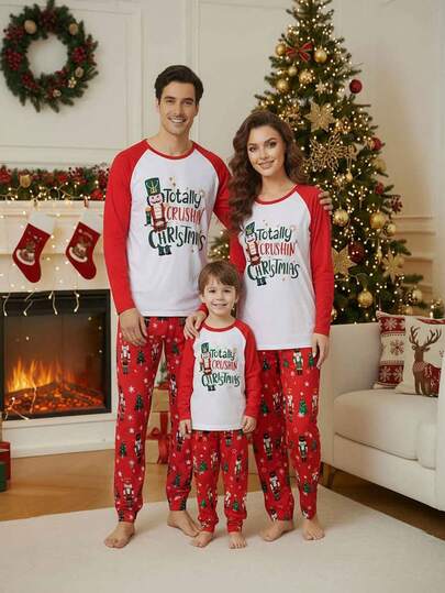 SHEIN Snug Fit Casual & Fashionable Warm & Comfortable Classic Christmas, Star Christmas Tree Pattern, Cute Style, Christmas Deer, Family Matching, Short Sleeve Top And Pants Pajama Set, Suitable For All Seasons