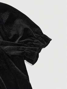 ROMWE Goth 哥特式金色玫瑰藤蔓刺绣天鹅绒方领上衣 - 黑色 - 查看 3