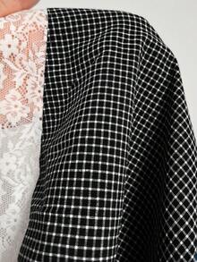 Sunspun Top bandeau corto con detalle de tirantes a cuadros y dobladillo de encaje para tallas grandes