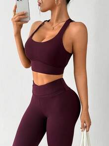 SHEIN Sports 全新多功能夏季户外运动跑步健身瑜伽锻炼两件套，无袖上衣和紧身裤健身女士套装 - 酒紅色 - 查看 5