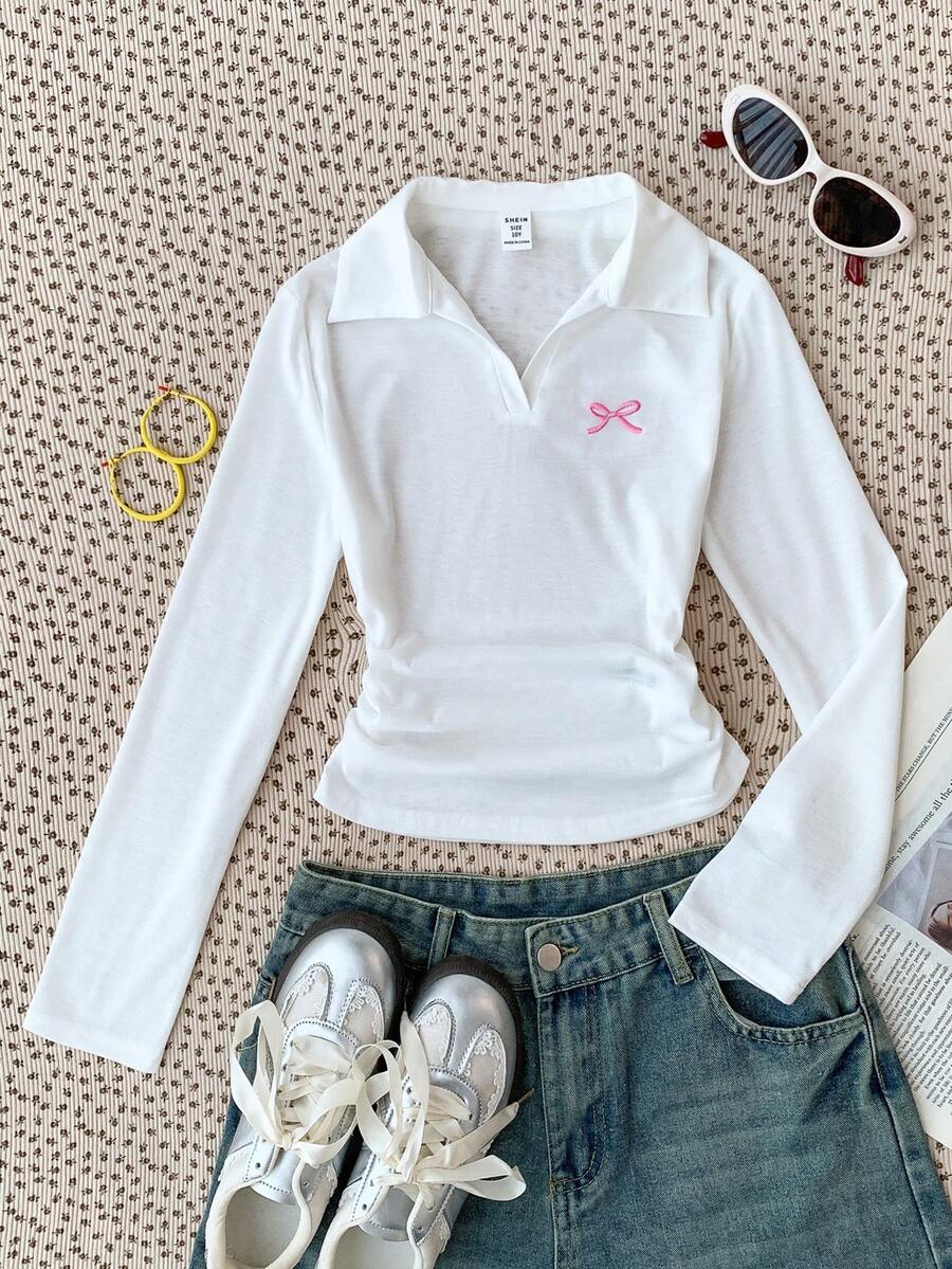 SHEIN Camiseta de manga larga con cuello polo bordado, lazo y fruncido de punto blanco para niñas preadolescentes, básica casual y versátil de moda - Blanco - Ver 1