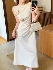 SHEIN Elegant Khaki Sleeveless Ruched Snug Fit Slit Dress, Sophisticated Party Wear, Floral Embellished, Suitable For Weddings And Occasions - Khaki - View 4