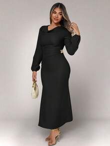 Xyvia Robe longue à encolure drapée avec boucle métallique pour femmes