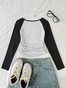 Tween Girl Raglan Sleeve Colorblock Star Print Long Sleeve Round Neck T-Shirt, Back To School Tee, Streetwear Casual Tee, Fitted Ruched Curved Hem Cropped T-Shirt Tops Cute Black And White Tops For Teen Girls Teen Girl Baseball