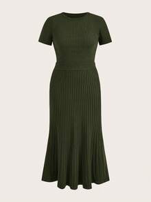 Modelyn Plus Size Elegant Commuter Solid Color Short Sleeve Knit Top And Mermaid Hem Skirt Set - Army Green - View 6