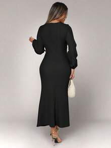 Xyvia Robe longue à encolure drapée avec boucle métallique pour femmes