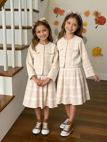 2 件套女童针织长袖开衫和无袖连衣裙套装，棕色和米色，圆领，手工刺绣珍珠纽扣，格纹图案，节日装 - 卡其色 - 查看 8