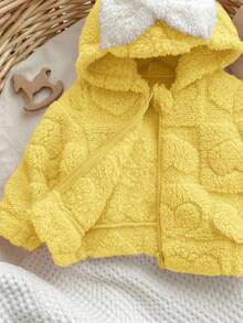 SHEIN Chaqueta con capucha de invierno cálida y casual con patrón de corazón de peluche y decoración de lazo para bebé niña recién nacida