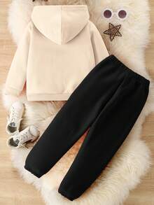 SHEIN Playful Pals 舒适秋冬两件套女童休闲时尚创意个性清新简约可爱猫咪爱心蝴蝶结图案印花连帽卫衣和运动裤套装，舒适猫咪图案女童套装，小女孩卫衣套装，可爱连帽卫衣套装，女童卡哇伊童装 - 彩色 - 查看 3