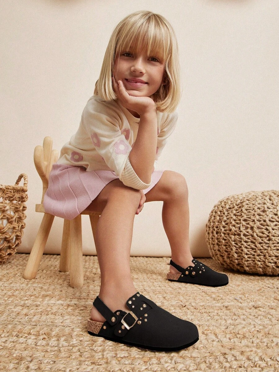 Mini mi #StarryWalk Giày Clogs quai sau bằng da lộn giả màu đen có khóa cài đính đinh tán cho trẻ em – Giày lười cho đôi chân nhỏ nhắn tinh nghịch - màu đen - Xem 1