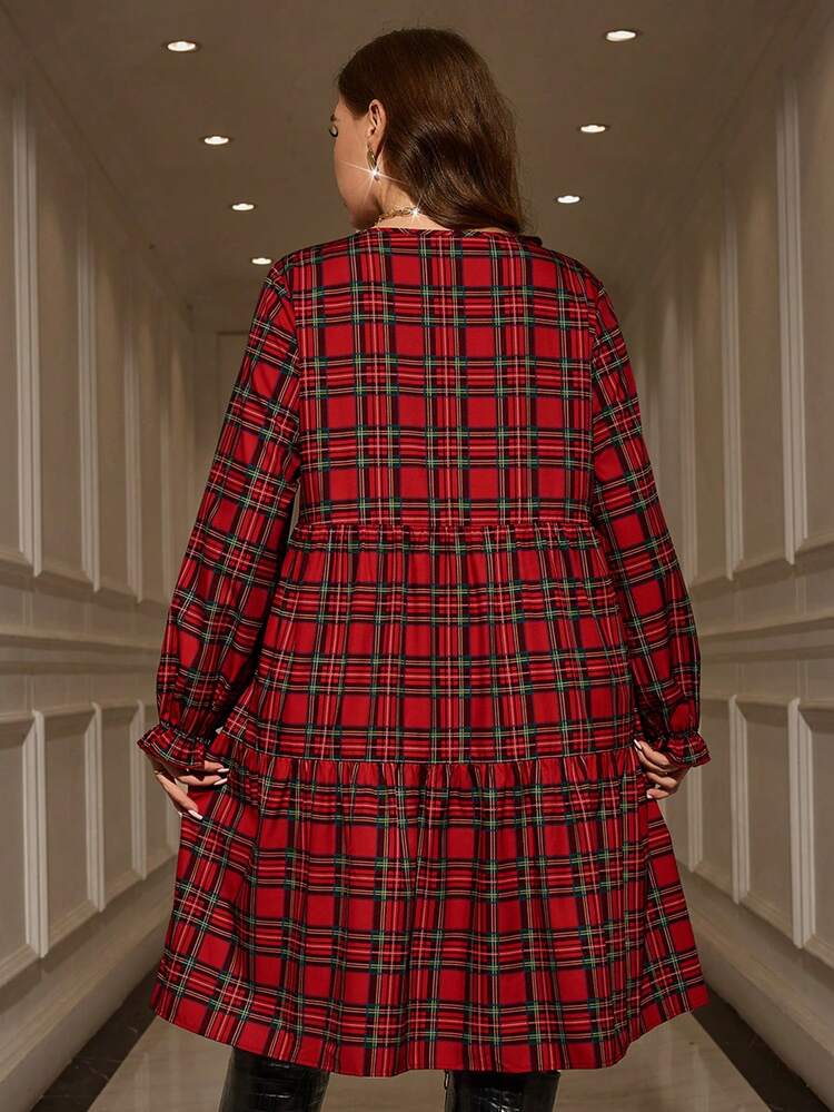 プラスサイズ レディース チェック柄 ラウンドネック 長袖 フリルヘム カジュアルドレス