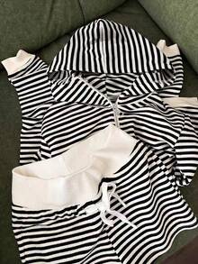 INAWLY Bộ đồ thể thao ngoài trời 2 món, áo khoác hoodie kẻ sọc kiểu Pháp giản dị thu/đông mới cho nữ + quần short cạp chun, áo khoác có khóa kéo kẻ sọc vá kiểu Mỹ giản dị + quần short - Đen và trắng - Xem 3